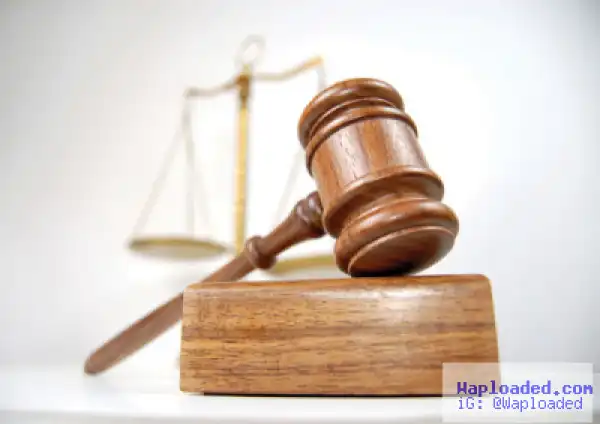 Lawyer sent to prison for duping his client